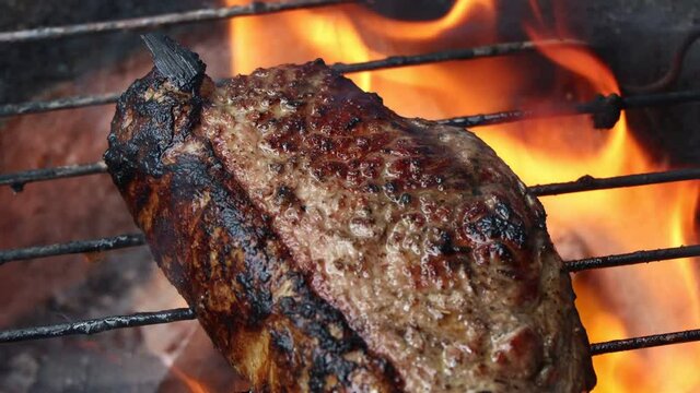 Grilled fresh meat and safe from red meat accelerators