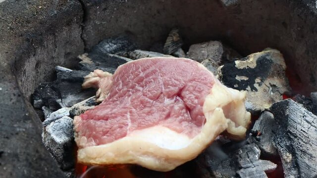 Grilled fresh meat and safe from red meat accelerators