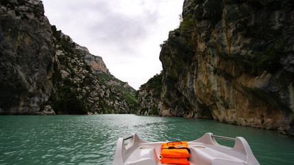 Pedal boat tour in the Verdon Gorge