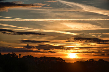 bizarre Wolkenform am Herbsthimmel