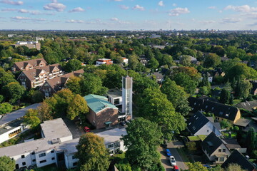 Hamburg Eidelstedt, Christuskirche Eidelstedt mit Wohngebiet, Luftaufnahme