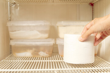 put a tissue roll paper in the refrigerator can get rid of  the bad smelll, kitchen tips