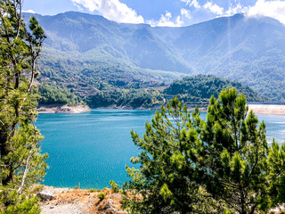 Obraz premium lake and mountains