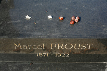 Religion and spirituality. Cemetery.