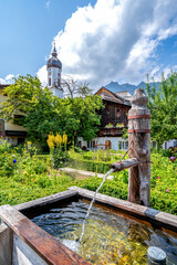 Brunnen, Marienplatz, Garmisch-Partenkirchen, Bayern, Deutschland 