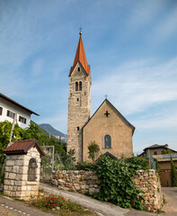 Fototapeta na wymiar Caldaro, strada del Vino, South Tyrol