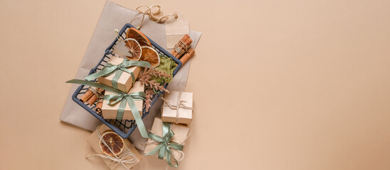 Christmas gift. gift box,zero waste, eco friendly hand made box packaging gifts in kraft paper ...