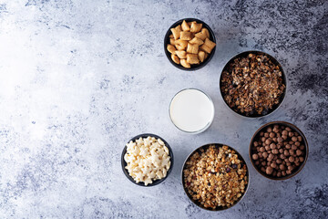 List of breakfast dried cereals with milk