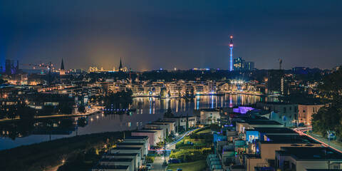 Nightshot of Phönixsee in Dortmund