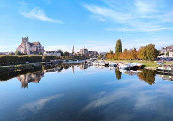 Le port d’Auxerre (Yonne) sous le soleil d'octobre