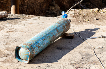Gas welding equipment for cutting metal at a construction site