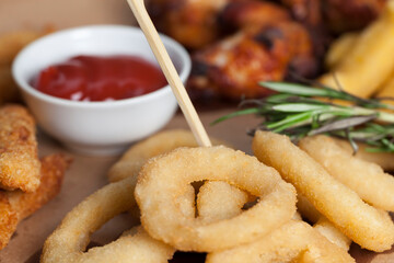 deep fry onion rings are used as a side dish or snack