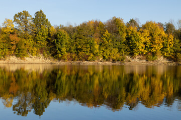 Autumn by the lake