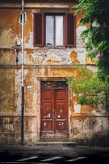 Fototapeta na wymiar Lucca Door