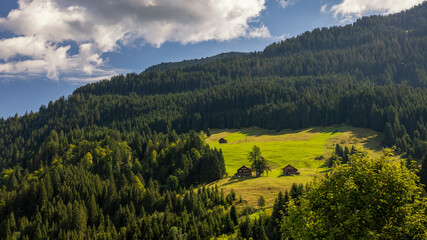Landschaft im Kleinwalsertal in Österreich 
