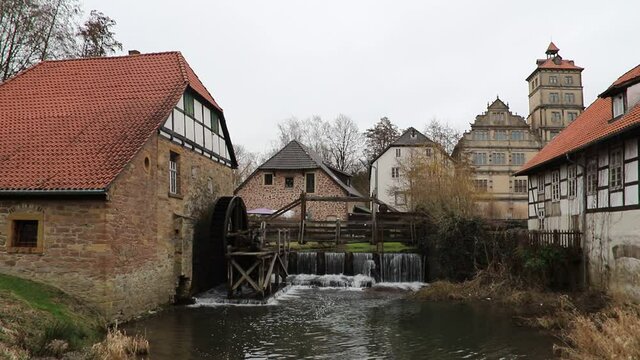 historische &Ouml;lm&uuml;hle am Schloss Brake