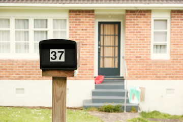 Postbox 37.