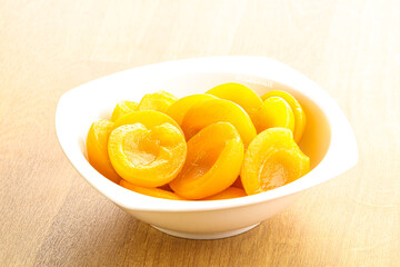 Canned apricot – sweet light dessert