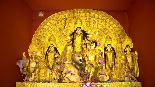 The biggest festival of West Bengal is Durga Puja with the idol of Durga Thakur. Durgapujo in West Bengal is famous all over the world. It is especially popular among Hindus
