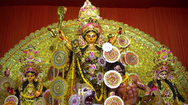 The biggest festival of West Bengal is Durga Puja with the idol of Durga Thakur. Durgapujo in West Bengal is famous all over the world. It is especially popular among Hindus