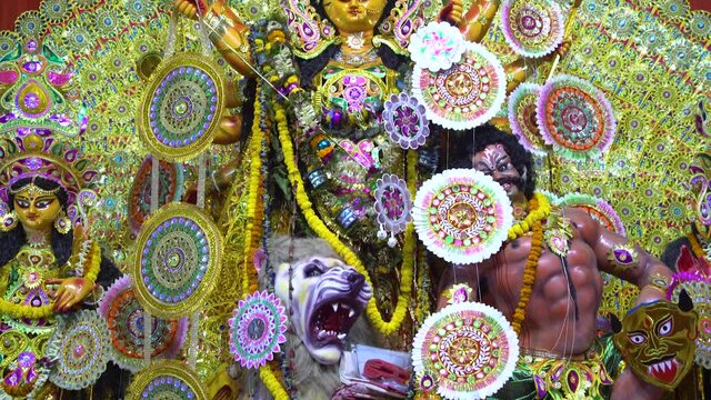 The biggest festival of West Bengal is Durga Puja with the idol of Durga Thakur. Durgapujo in West Bengal is famous all over the world. It is especially popular among Hindus