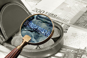 Geldbörse, Euro Geldscheine und Münzen und das Bürgergeld