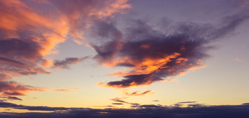 Fototapeta premium Clouds early in the morning before sunrise