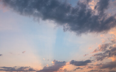 Fototapeta premium Beautiful evening cloudy sky background 