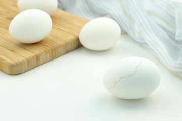 ひび割れたゆで卵の殻