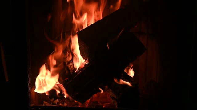 fuoco fiamma brucia scaldare caminetto 