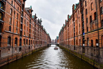 Naklejka premium canal