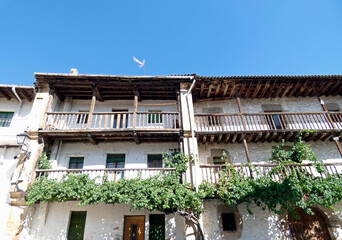 Casas de los Ferrones, San Leonardo de Yagüe. Son dos viviendas, construidas a mediados del siglo...