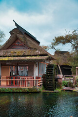 Fototapeta premium 水車のある風景