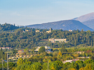 Fototapeta na wymiar View of the Bardolino mountains