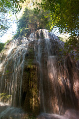 wodospad rzeka woda natura rośliny skały monasterio de piedra - obrazy, fototapety, plakaty