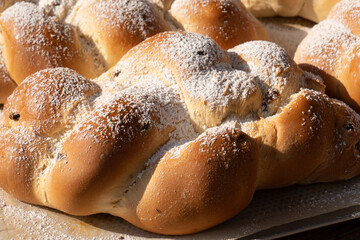 Hefezopf zu Kirchweih und Allerheiligen