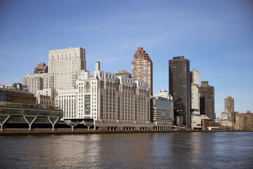 Fototapeta na wymiar New York city’s skyline from East River