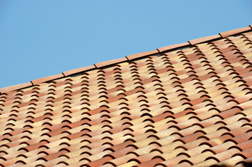 化粧屋根と青空　グラフィック素材