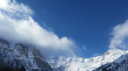 Fototapeta na wymiar mountains in the snow