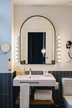 Modern and stylish bathroom