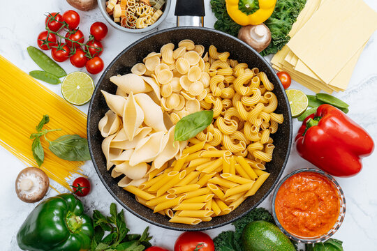 Different kinds of pasta and vegetables