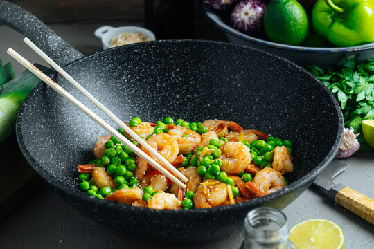 Serving shrimp wok