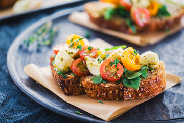 Bruschetta toast