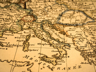 Fototapeta na wymiar アンティークの世界地図　イタリア