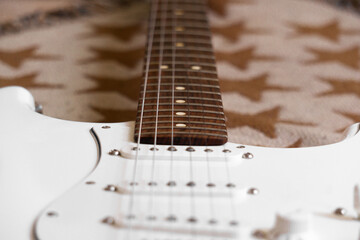 white stratocaster 