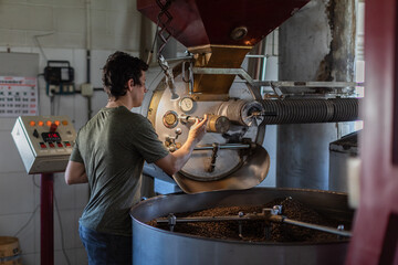 Monitoring the quality of the coffee beans 