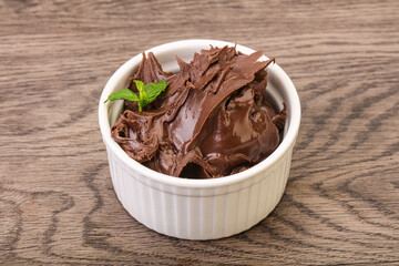 Chocolate spread with nazelnut