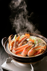 ズワイガニのカニ鍋　Snow crab hot pot (Japanese style)  © Nishihama