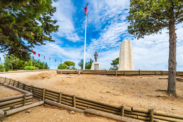 Chunuk Bair New Zeland Memorial, Ataturk Statue and Turkish Flag in Conk Bayiri, Gallipoli. - obrazy, fototapety, plakaty