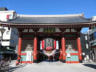 浅草寺の雷門　Sensoji Temple　Kaminarimon Gate